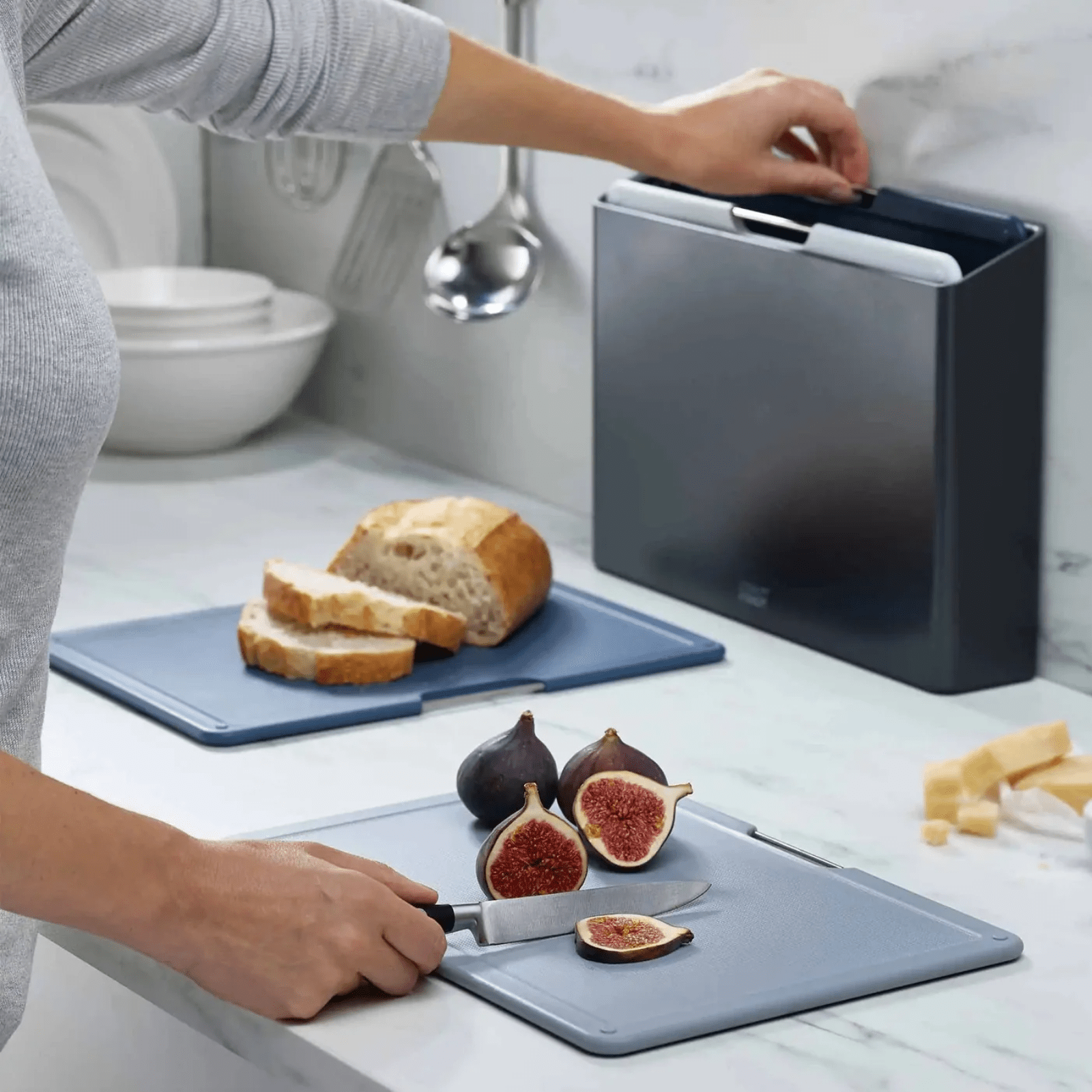 Joseph Joseph Folio Chopping Board Set 4-Piece Large Graphite Grey