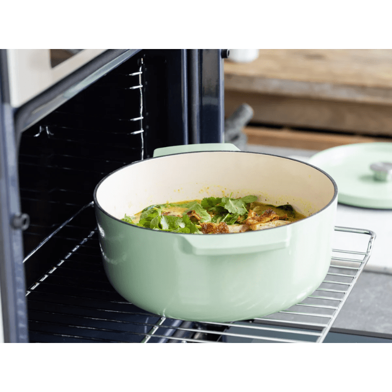 KitchenAid Round Casserole 26cm Pistachio