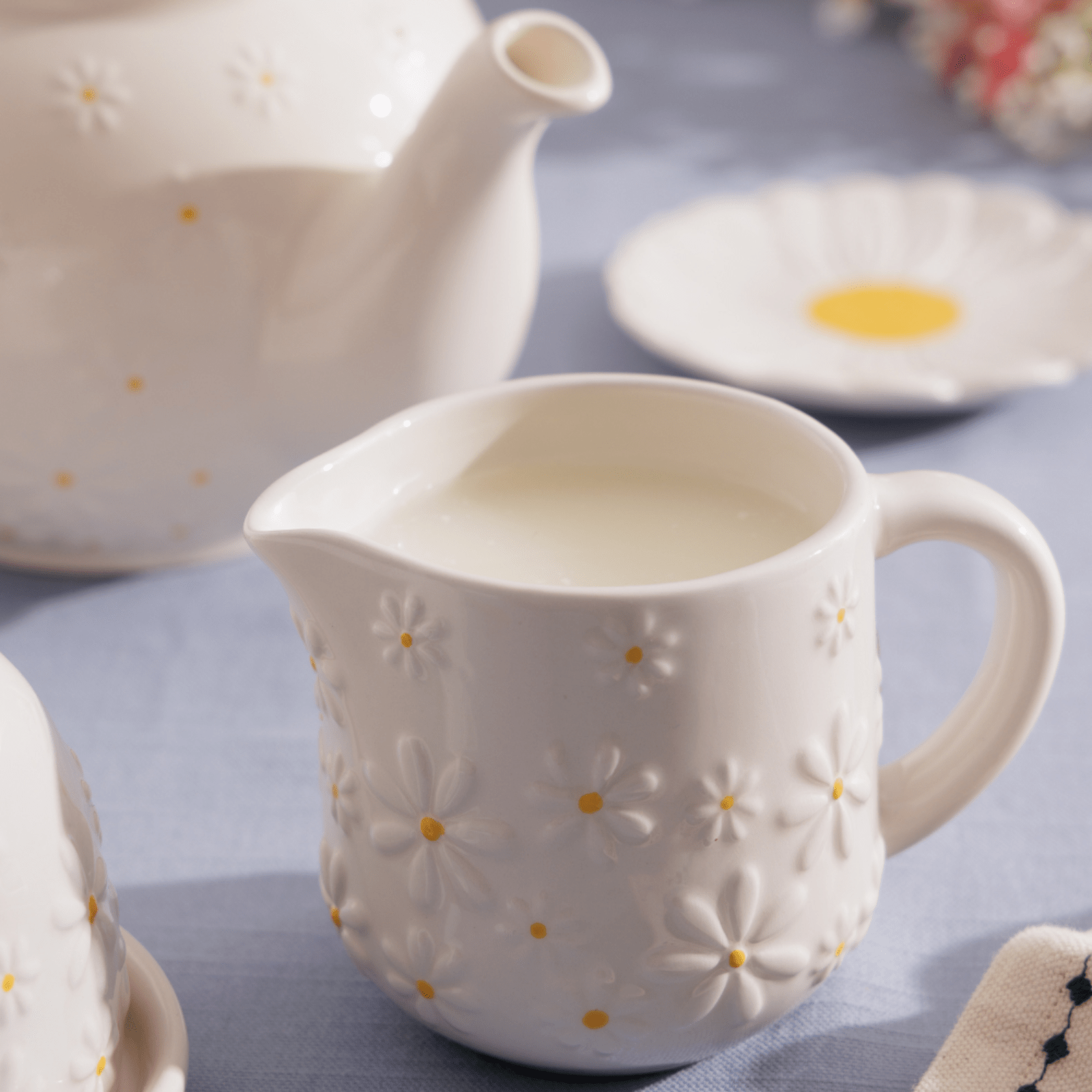 Price & Kensington Daisy Milk Jug 275ml