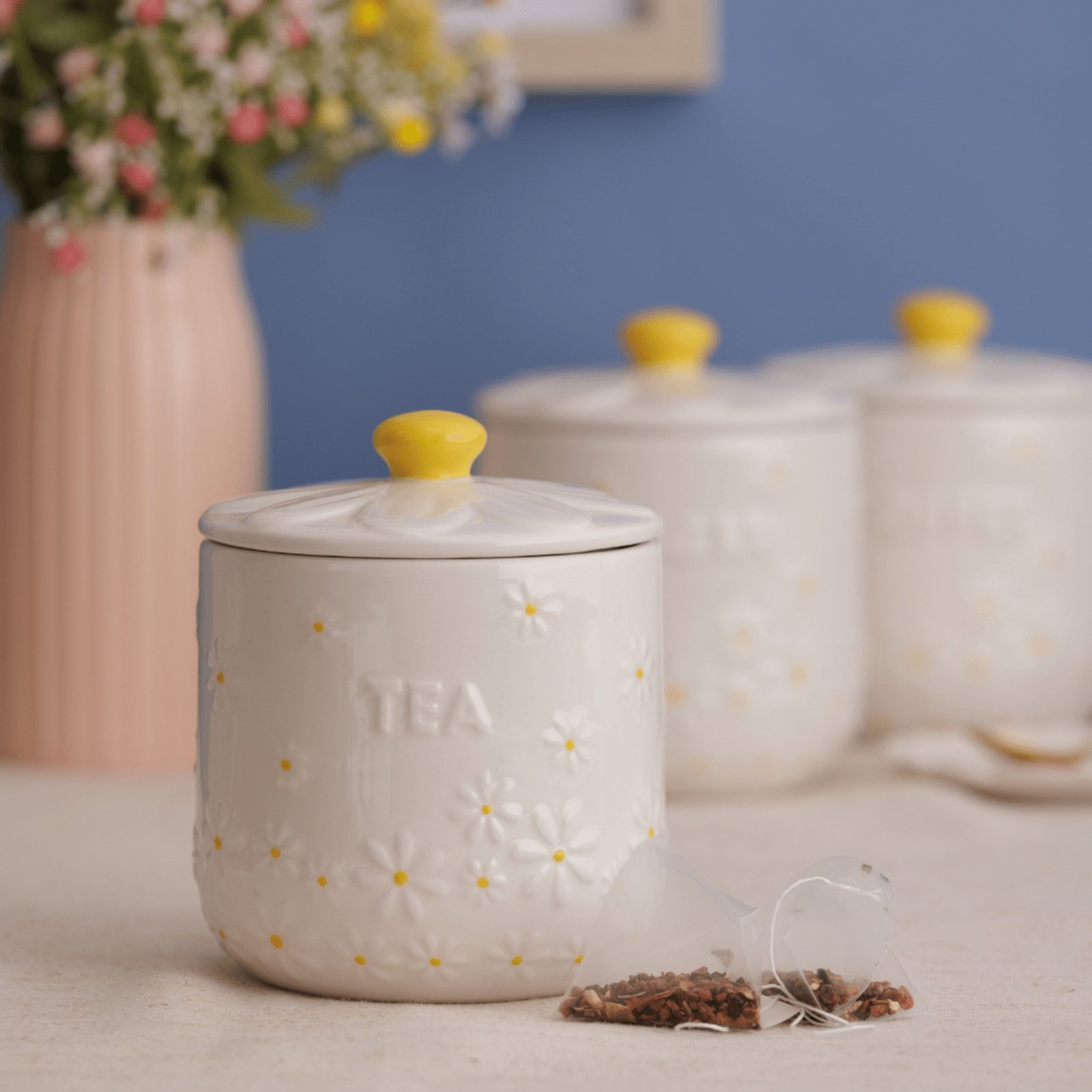 Price & Kensington Daisy Tea Storage Jar