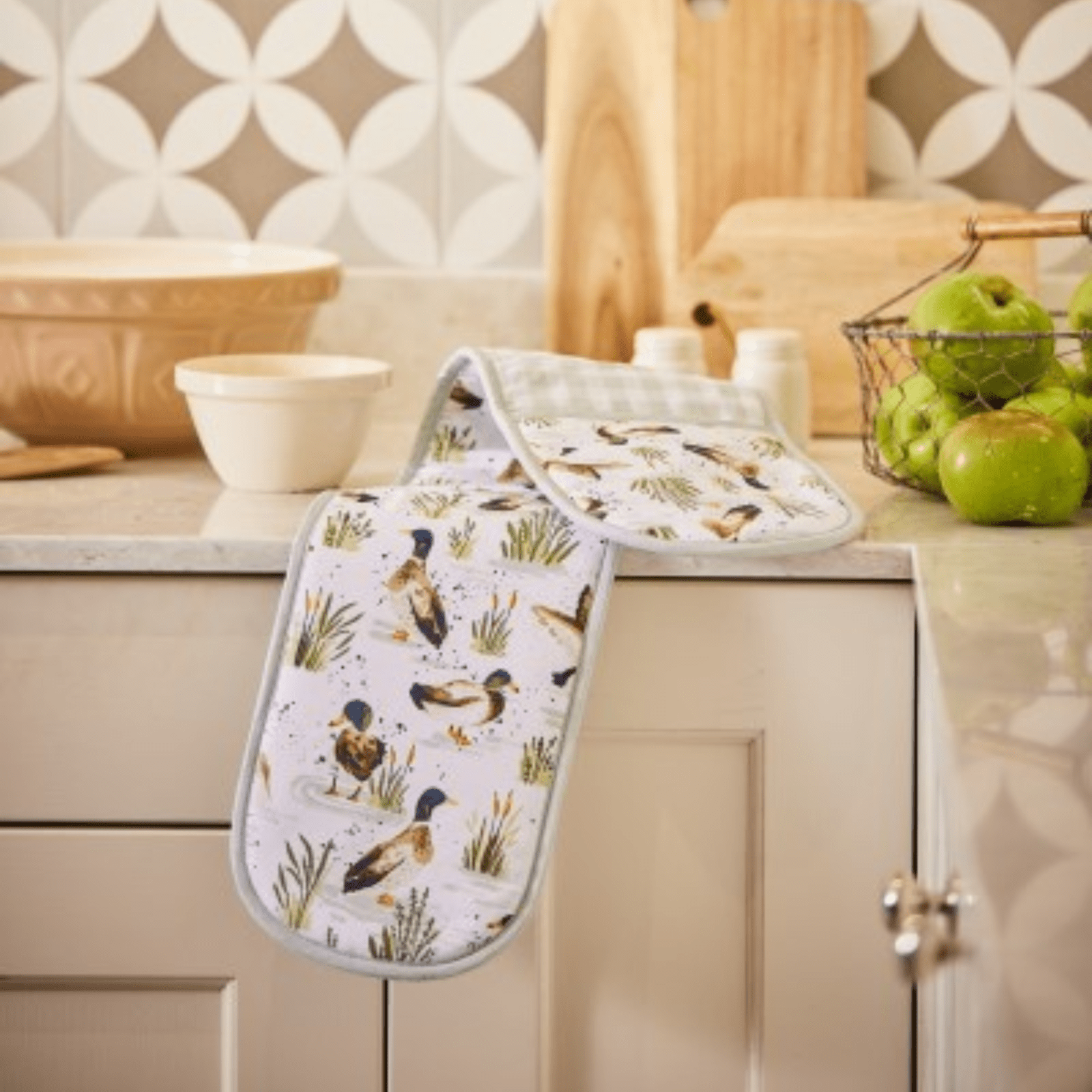 Ulster Weavers Double Oven Glove Farmhouse Ducks