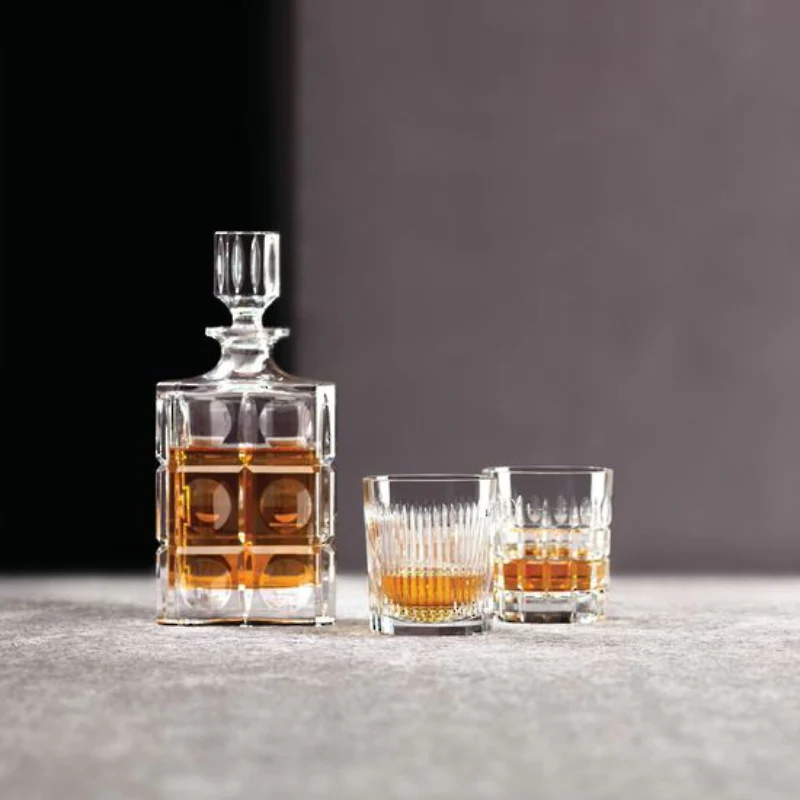 Decanters & Carafes