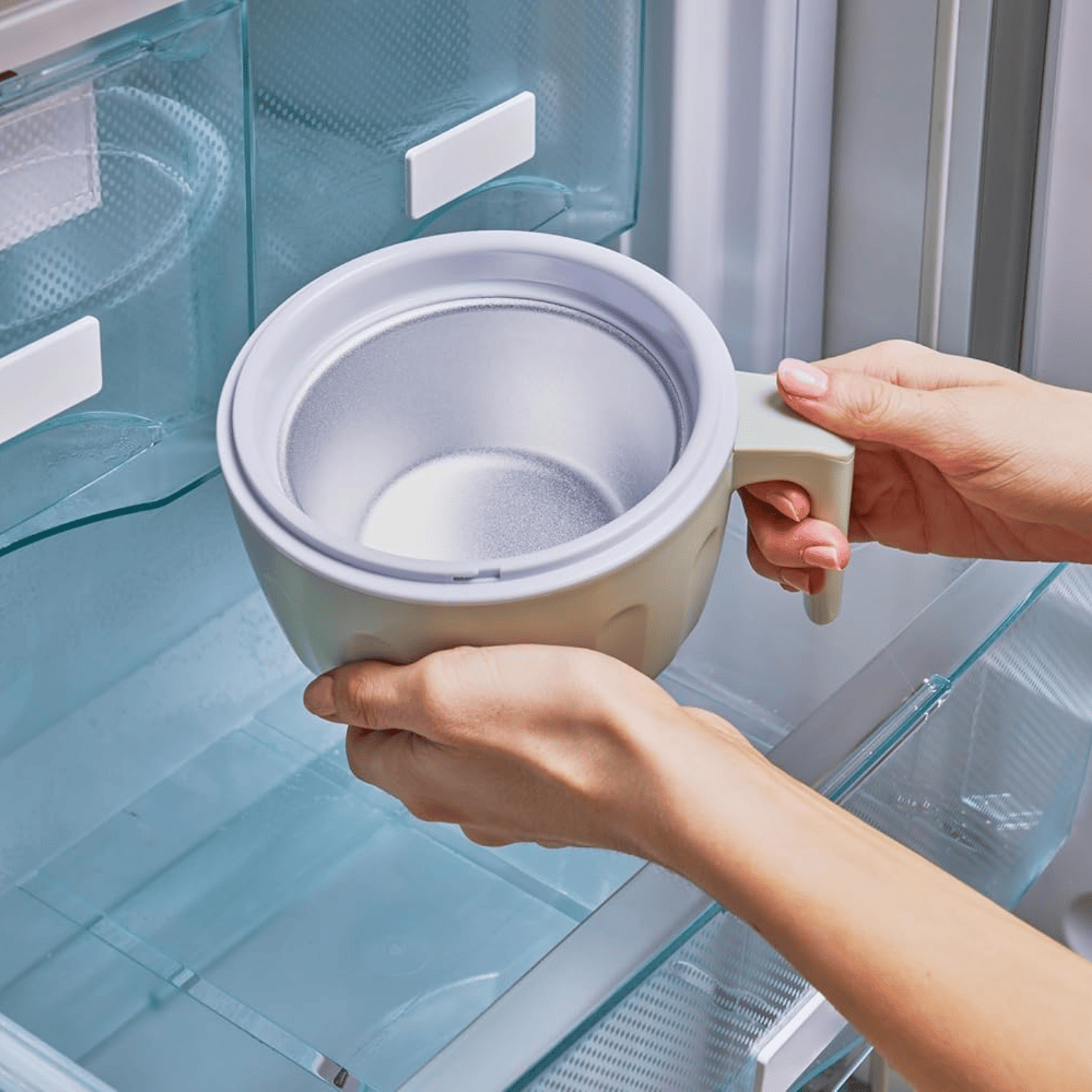 Avanti Mini Ice Cream Maker Pistachio