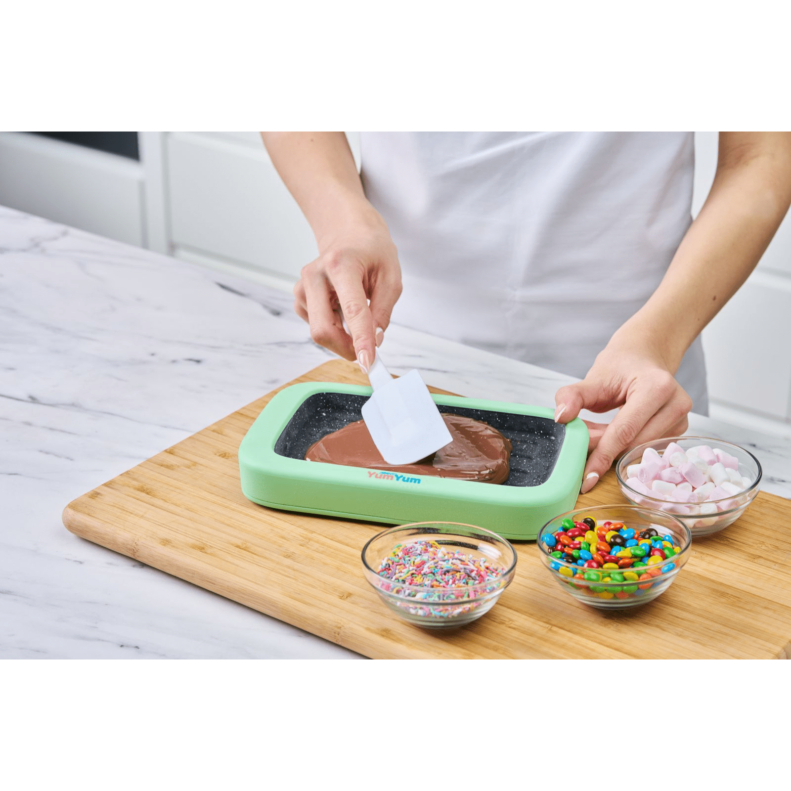 Avanti YumYum Instant Bark Chocolate Maker