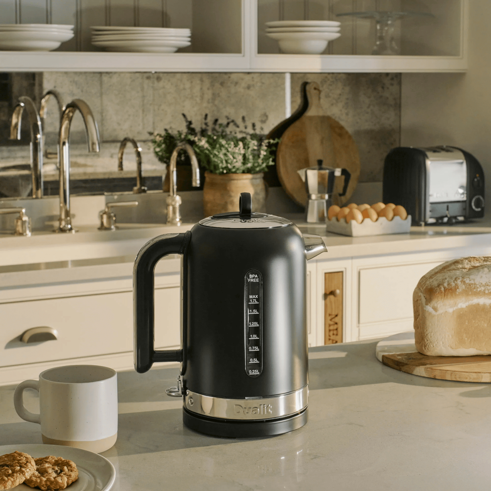 Dualit Classic Kettle 1.7L Black