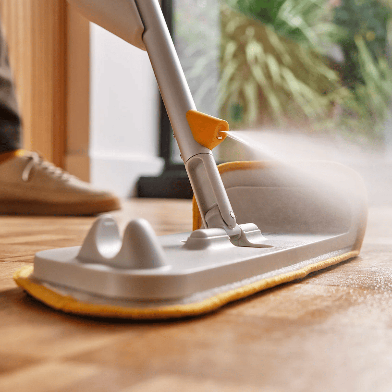 Joseph Joseph CleanTech 2-in-1 Spray Mop