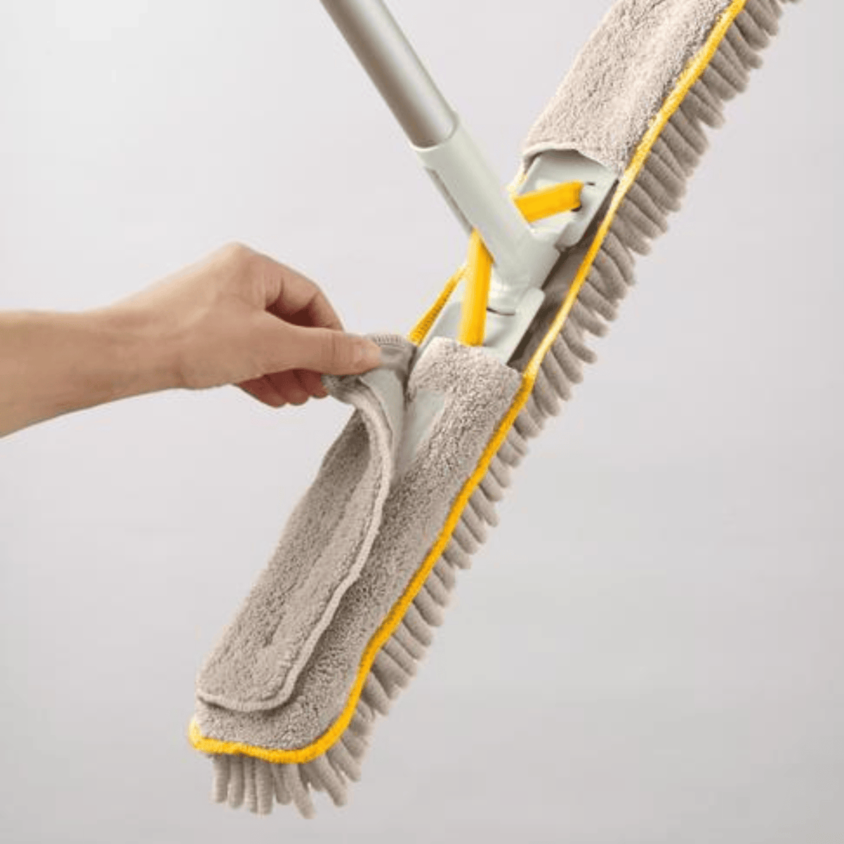 Joseph Joseph CleanTech Adjustable Floor Duster