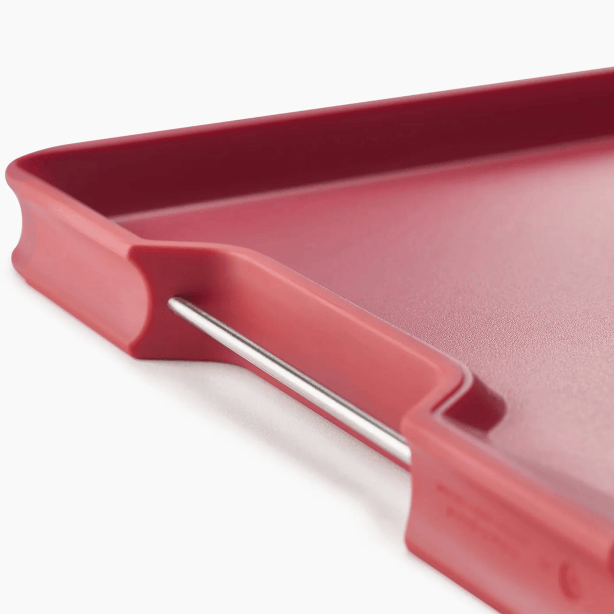 Joseph Joseph Cut&Carve Plus Chopping Board Large Red