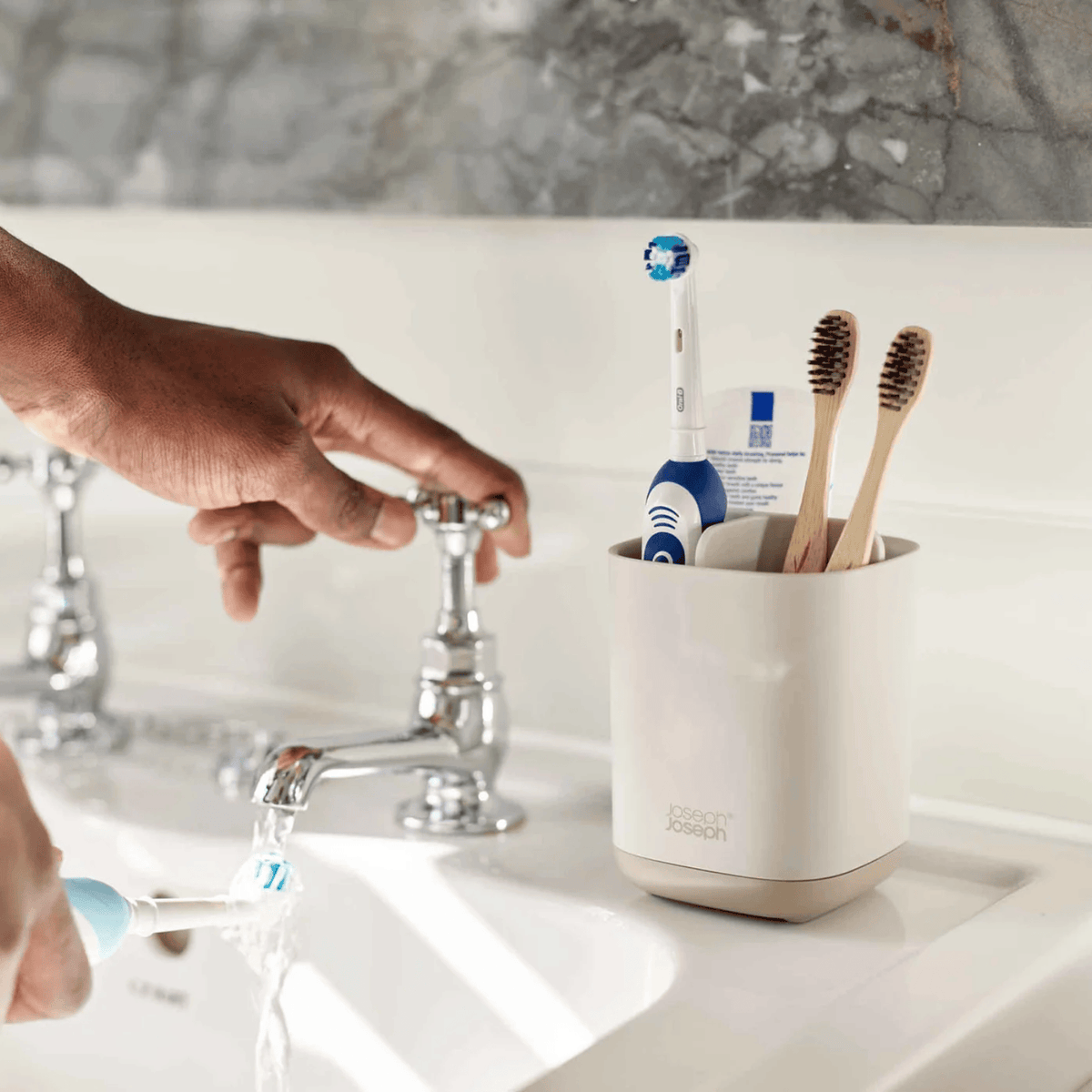Joseph Joseph EasyStore Toothbrush Caddy Ecru