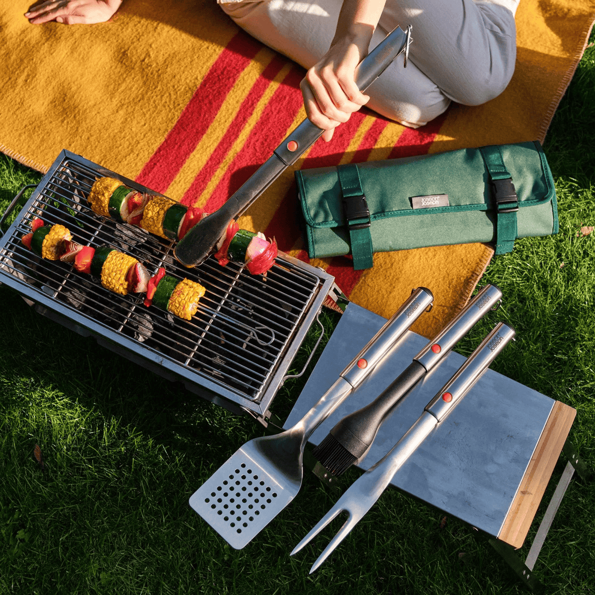 Joseph Joseph GrillOut BBQ Silicone Basting Brush with Extending Handle
