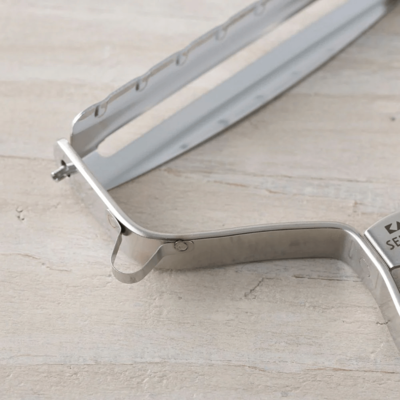 Kai Select 100 Wide T Peeler