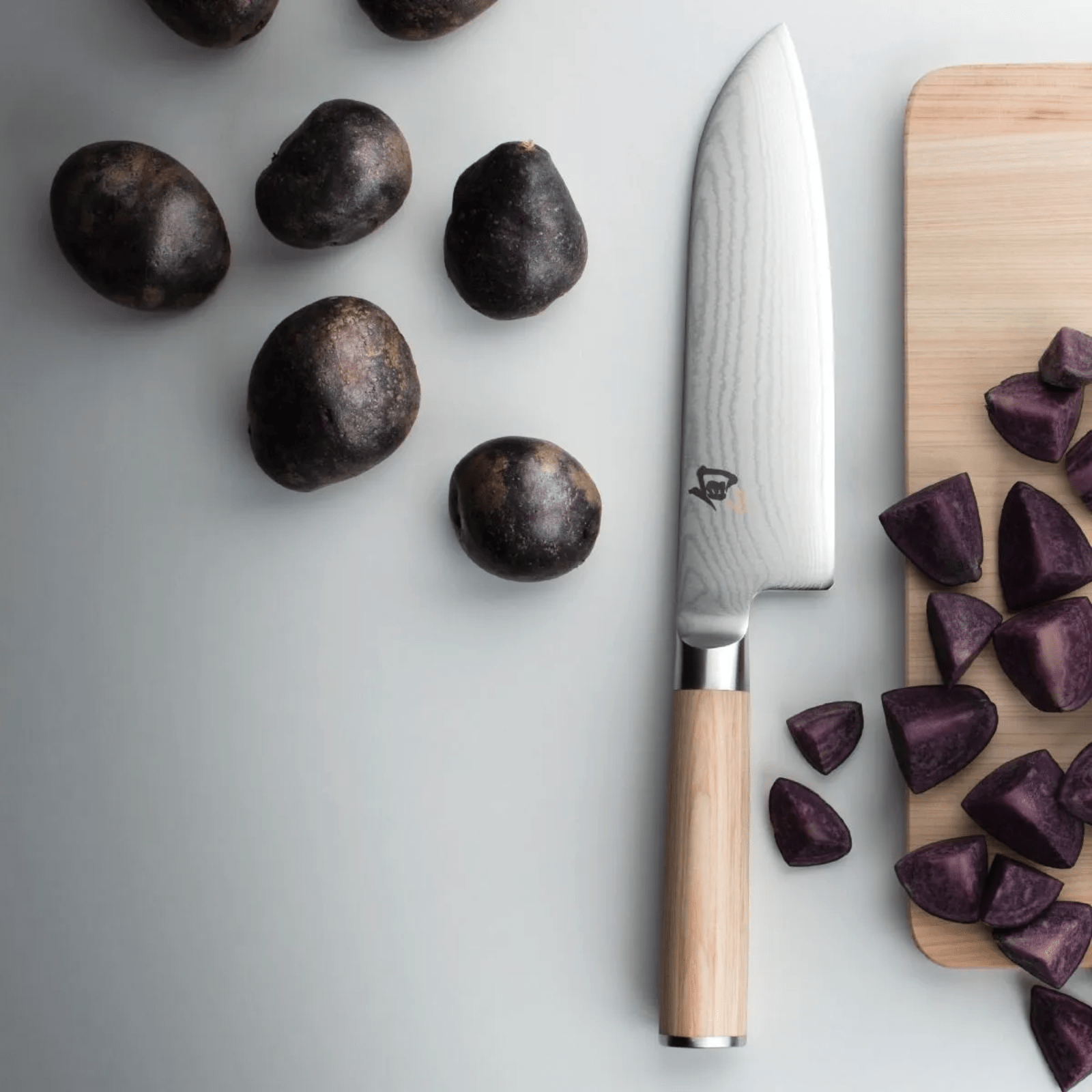 Kai Shun Classic White Santoku Knife 18cm