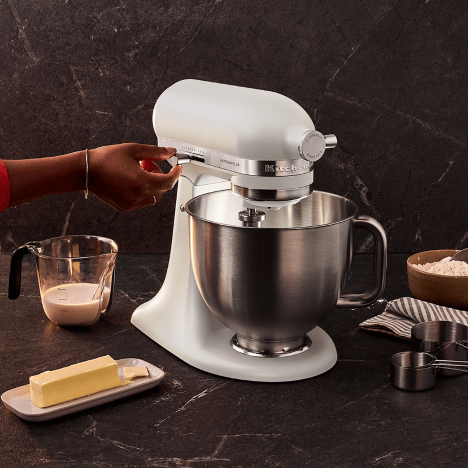 KitchenAid Artisan Plus Tilt-Head Stand Mixer KSM50 Porcelain