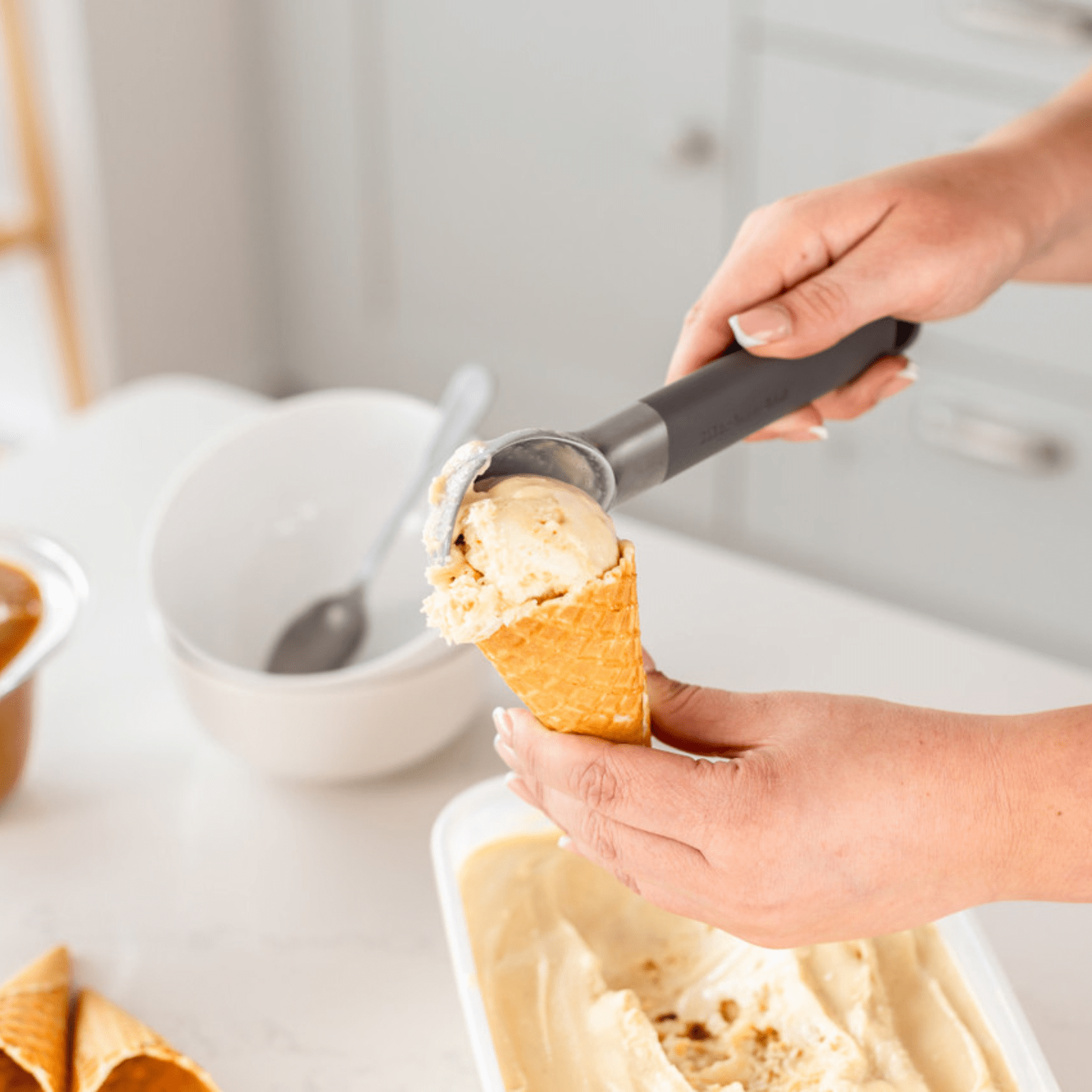 KitchenAid Ice Cream Scoop Charcoal Grey