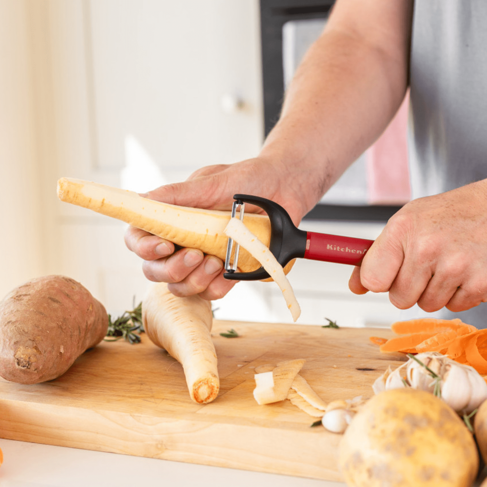 KitchenAid Y-Peeler Empire Red