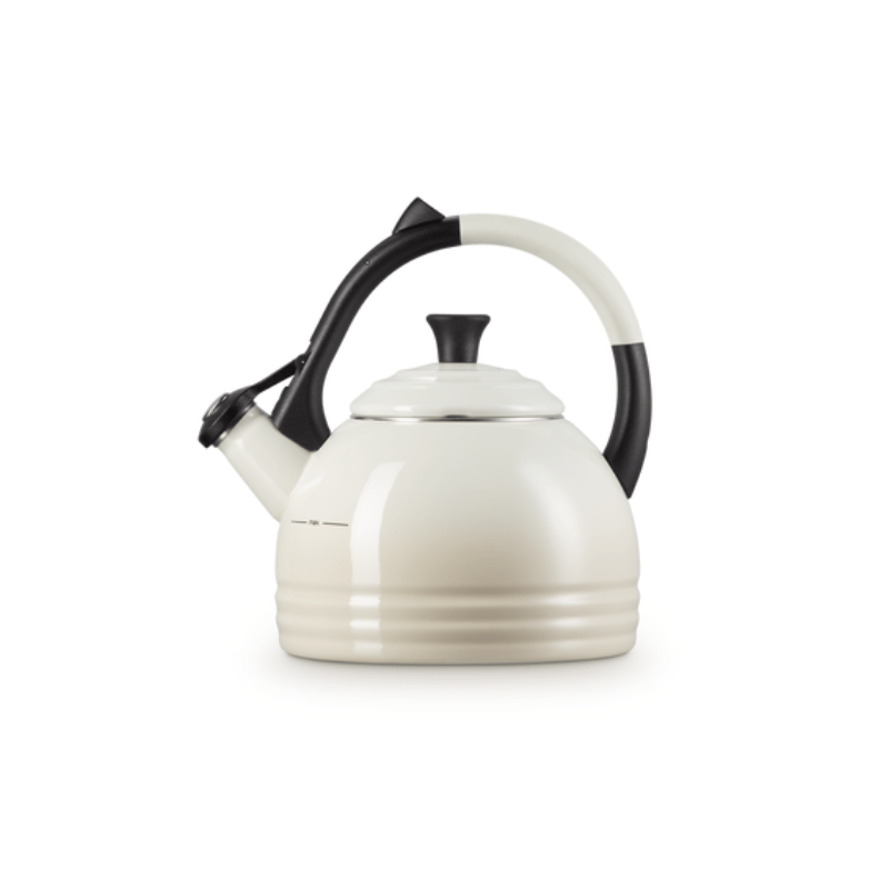 Le Creuset Peruh Kettle 1.6L Meringue