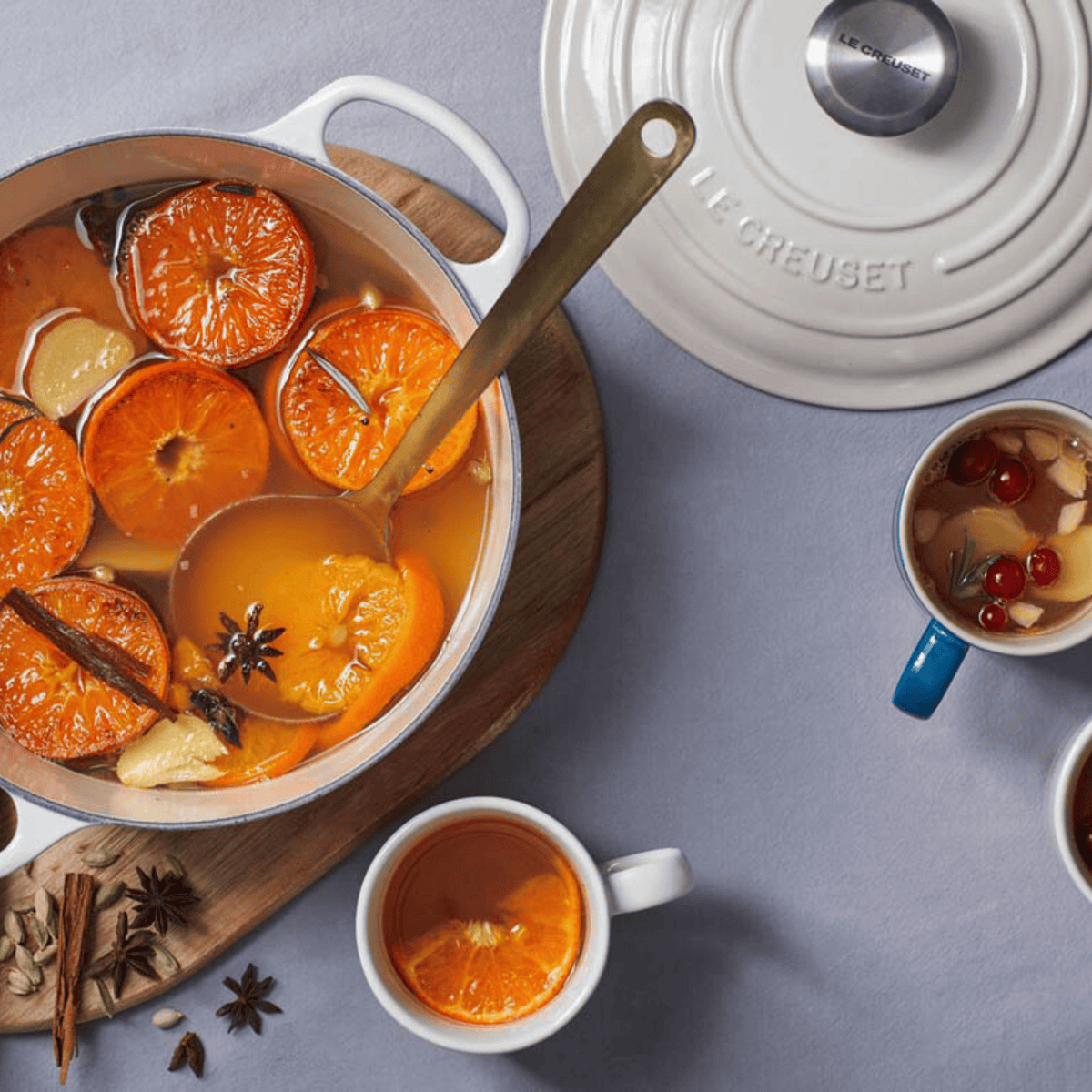 Le Creuset Signature Cast Iron Round Casserole 26cm Meringue
