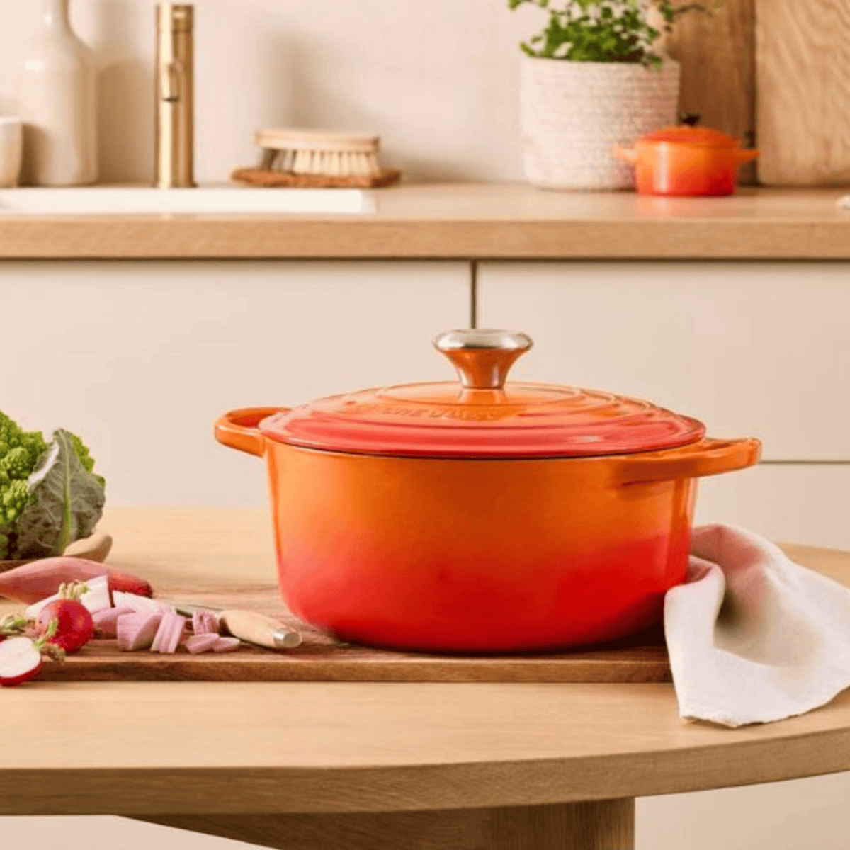 Le Creuset Signature Cast Iron Round Casserole 28cm Volcanic Flame