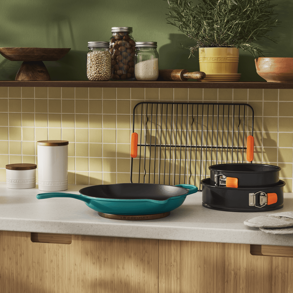 Le Creuset Signature Cast Iron Skillet 30cm Bleu Riviera