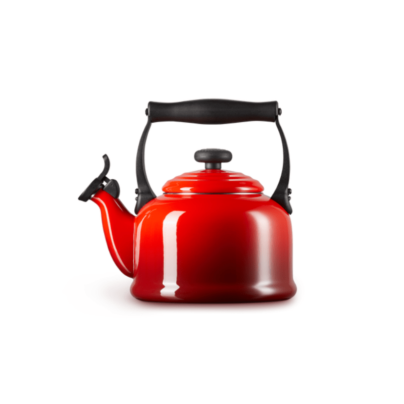 Le Creuset Traditional Kettle 2.1L Cerise