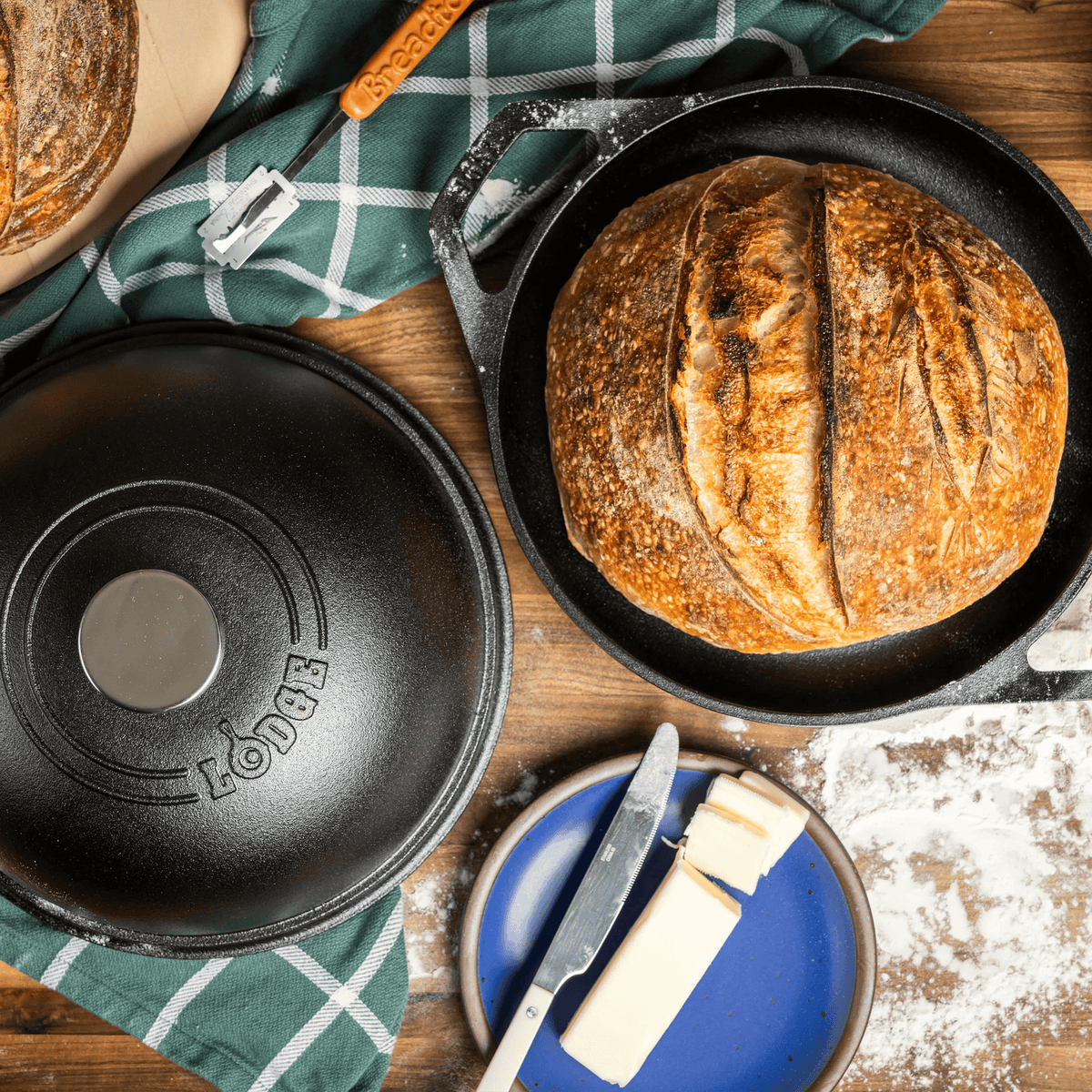 Lodge Chef Collection Cast Iron Bread Oven 26cm
