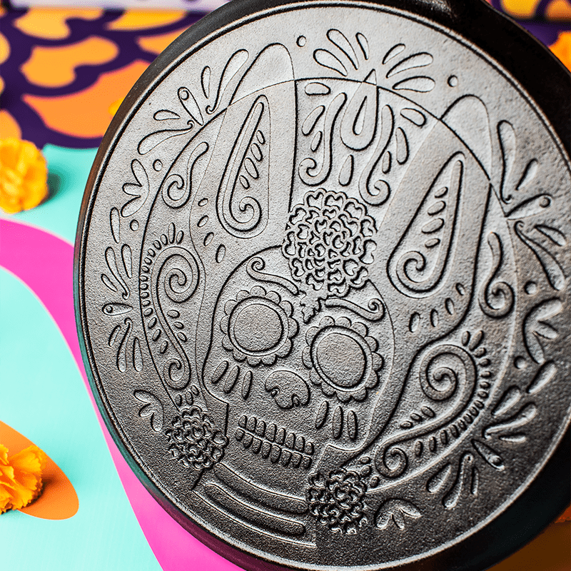 Lodge Xolo Sugar Skull Cast Iron Griddle 26cm