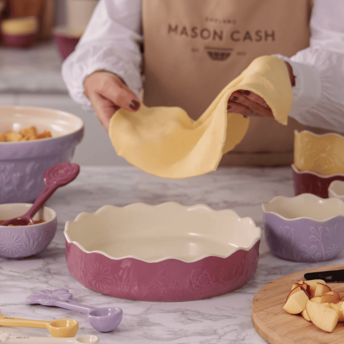 Mason Cash In The Meadow Pie Dish 23cm Pink