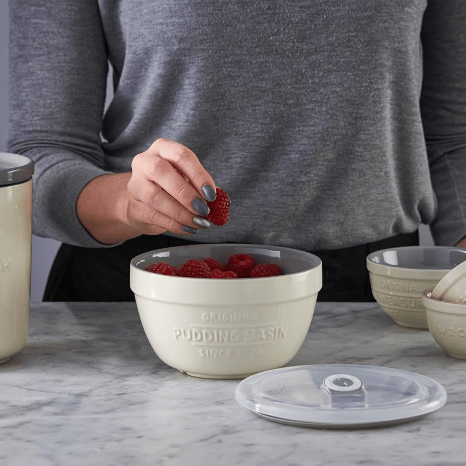 Mason Cash Innovative Kitchen Pudding Basin with Lid 16cm