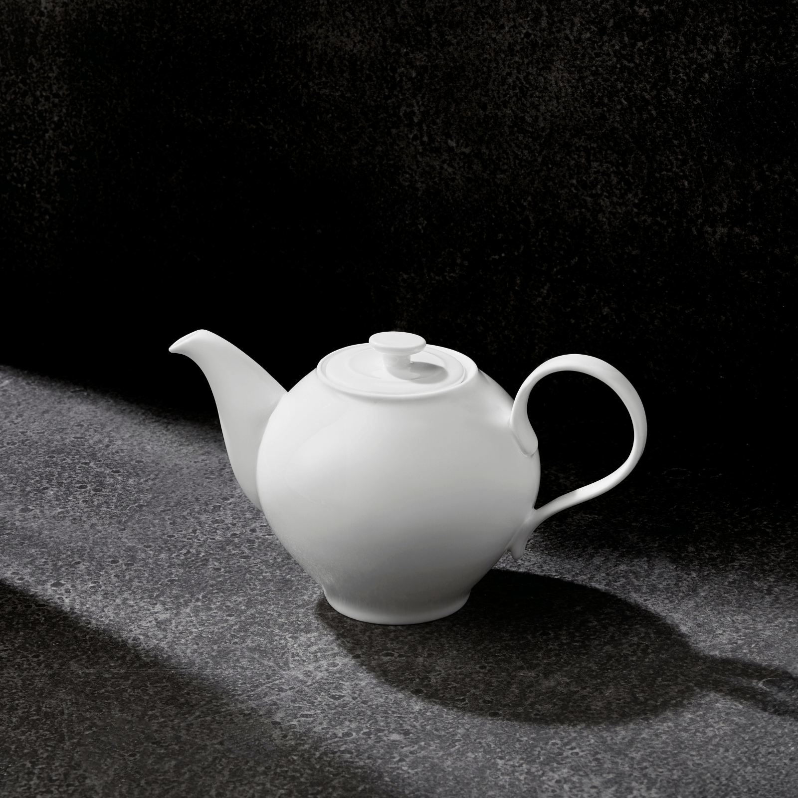 Maxwell & Williams Cashmere Round Teapot 1L