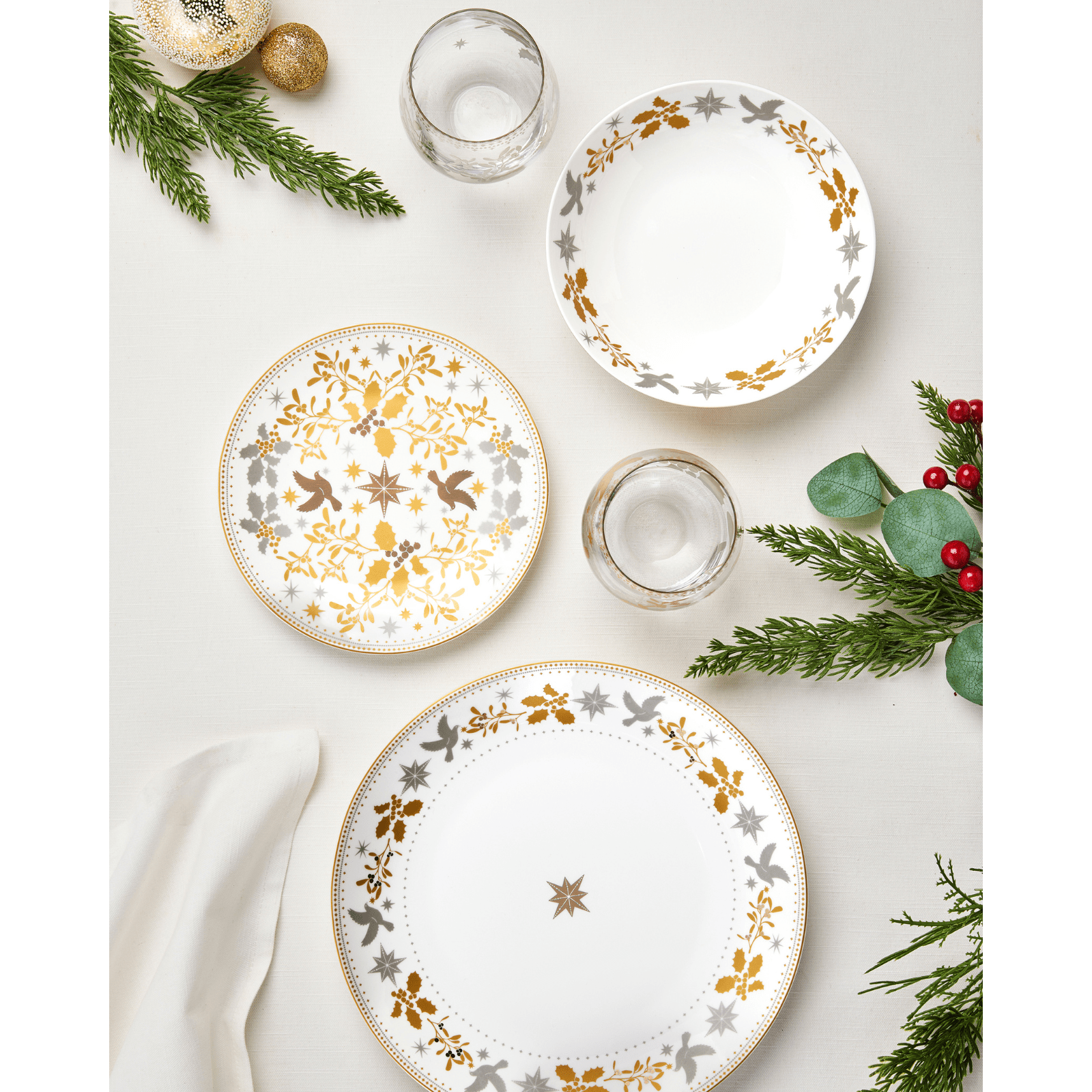 Maxwell & Williams White Christmas Stemless Wine Glass 550ml Set of 2 Gold