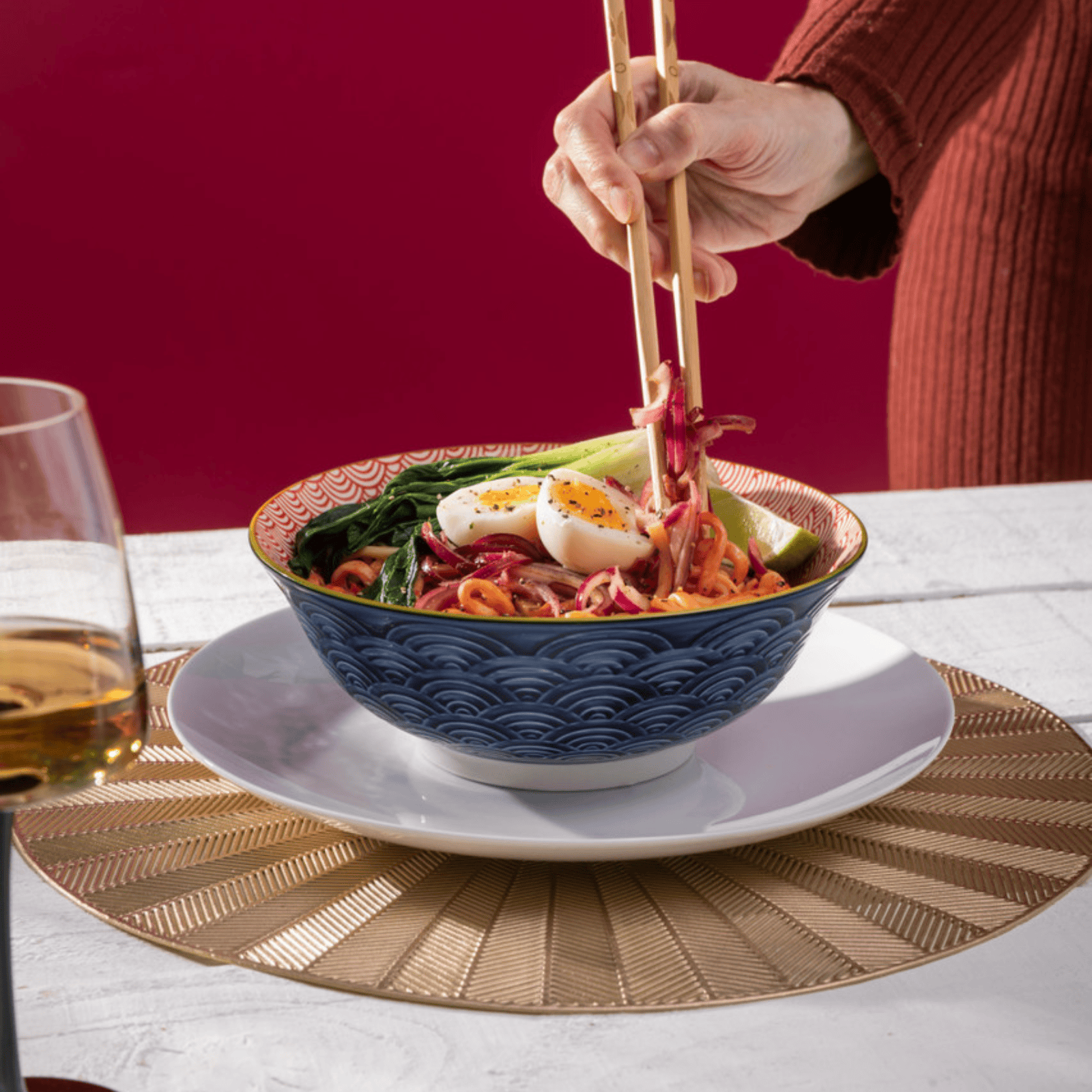 Mikasa Ramen Bowl 21cm Red and Blue Arc