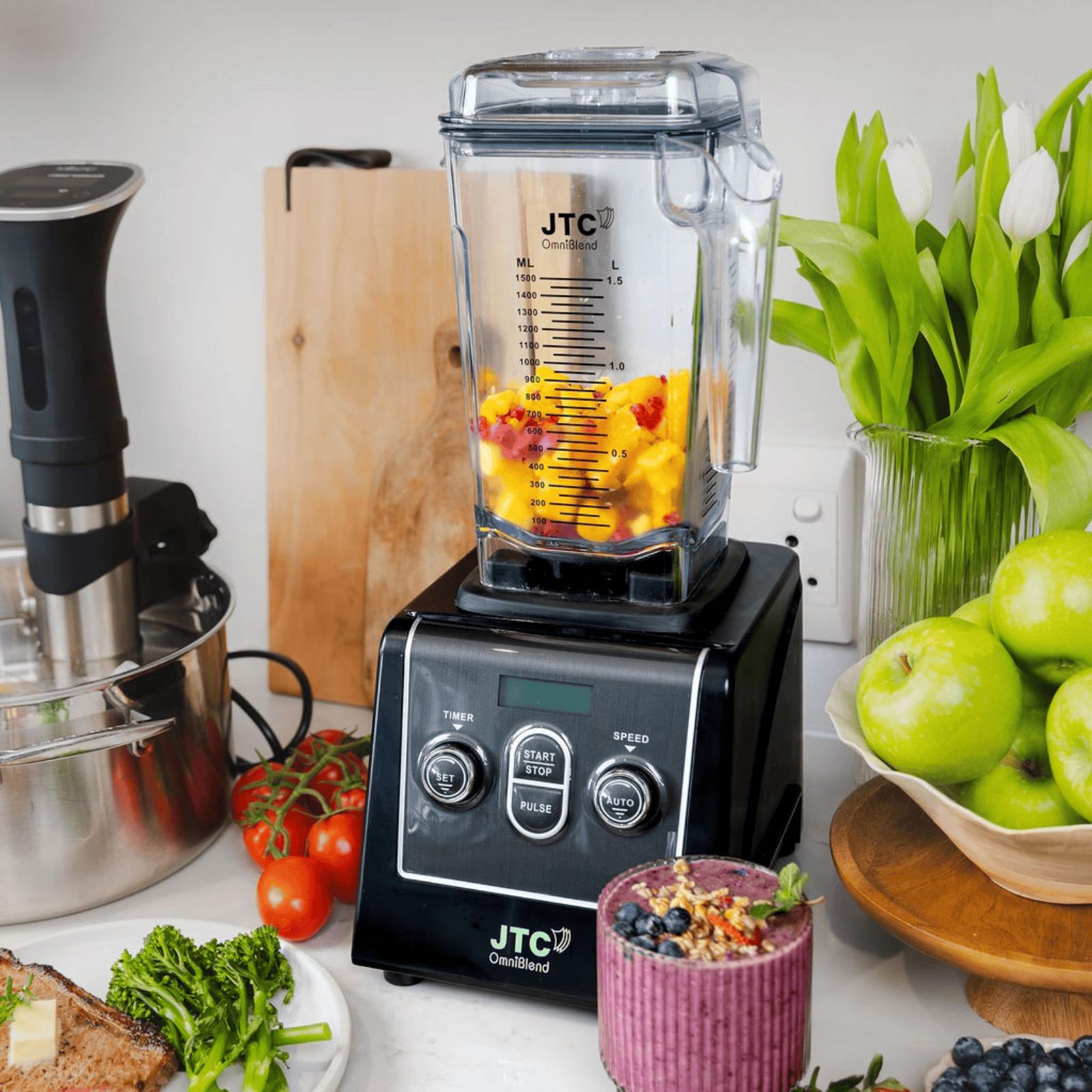 OmniBlend 6 High-Performance Blender Black