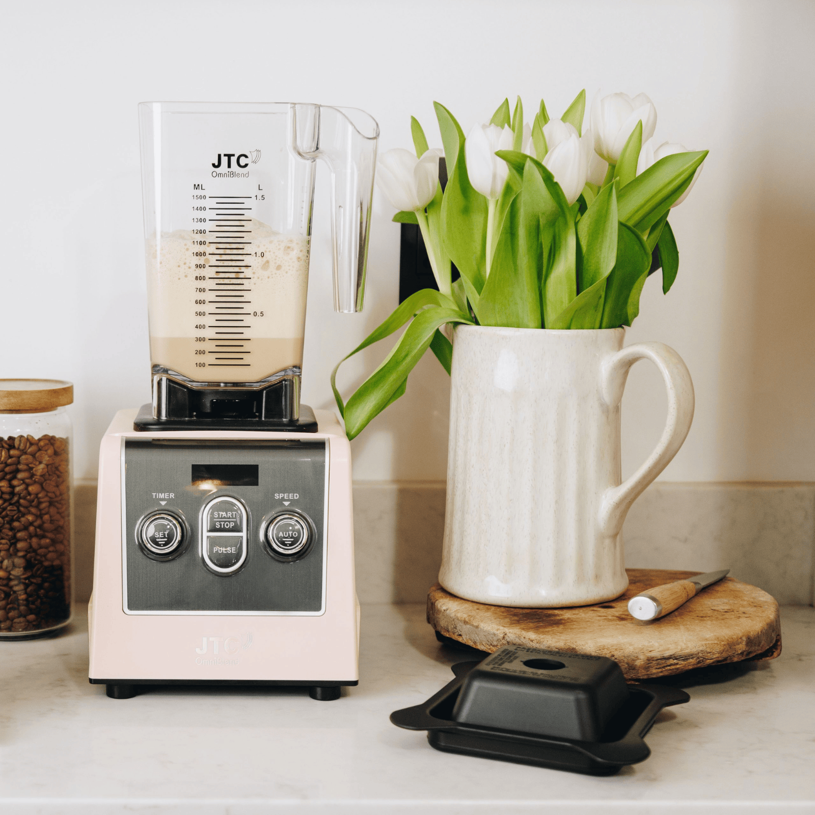 OmniBlend 6 High-Performance Blender Pink
