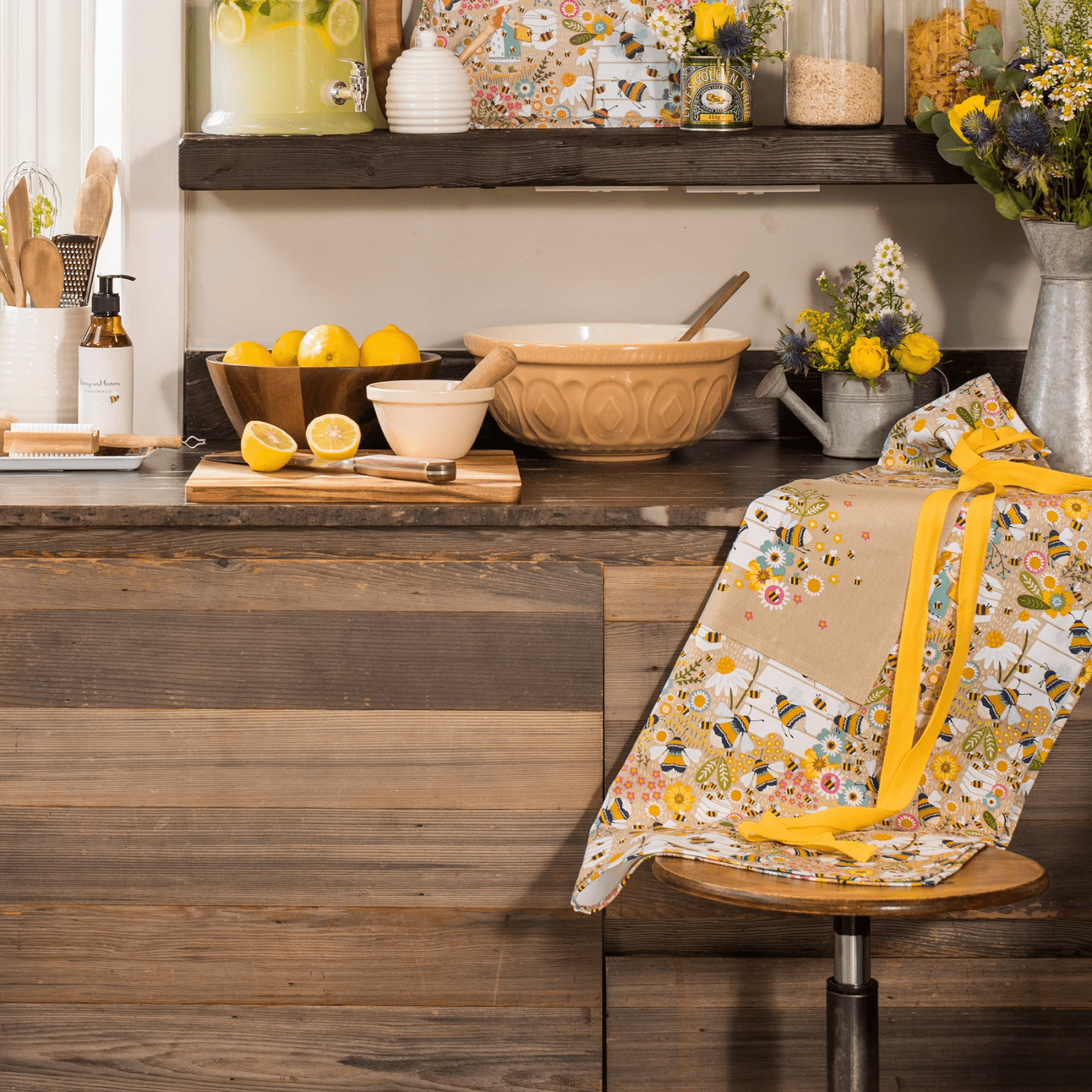 Ulster Weavers Cotton Apron Bee Keeper