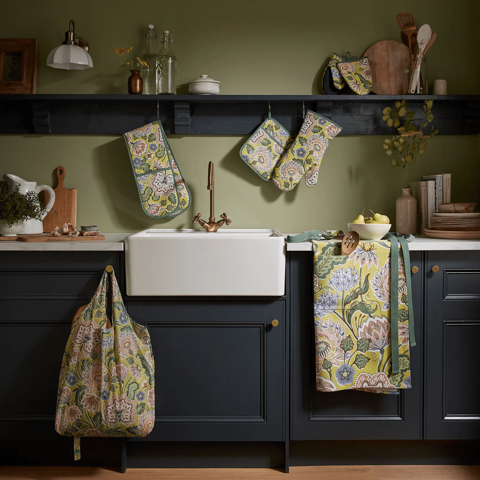 Ulster Weavers Cotton Apron Emmeline