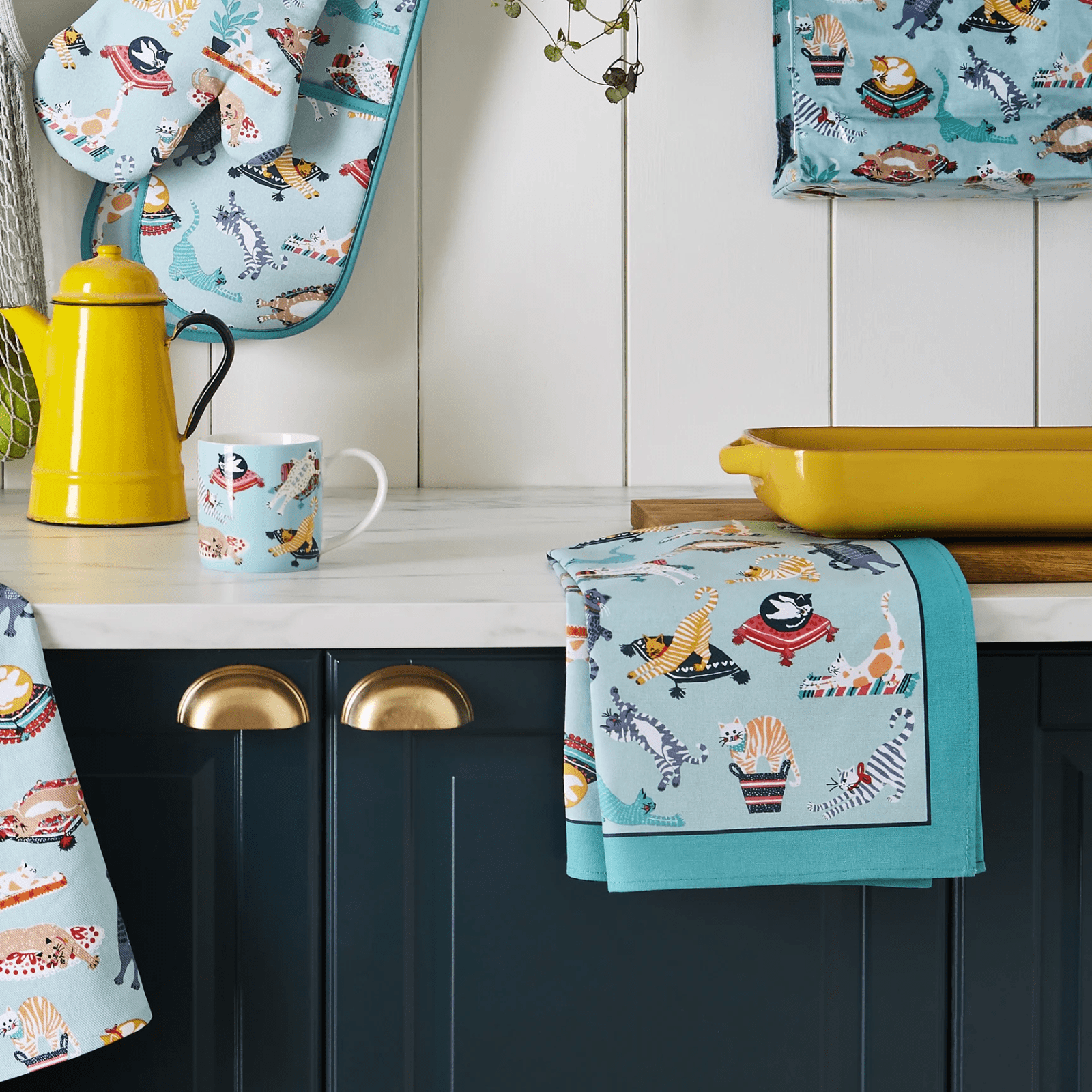 Ulster Weavers Cotton Tea Towel Kitty Cats