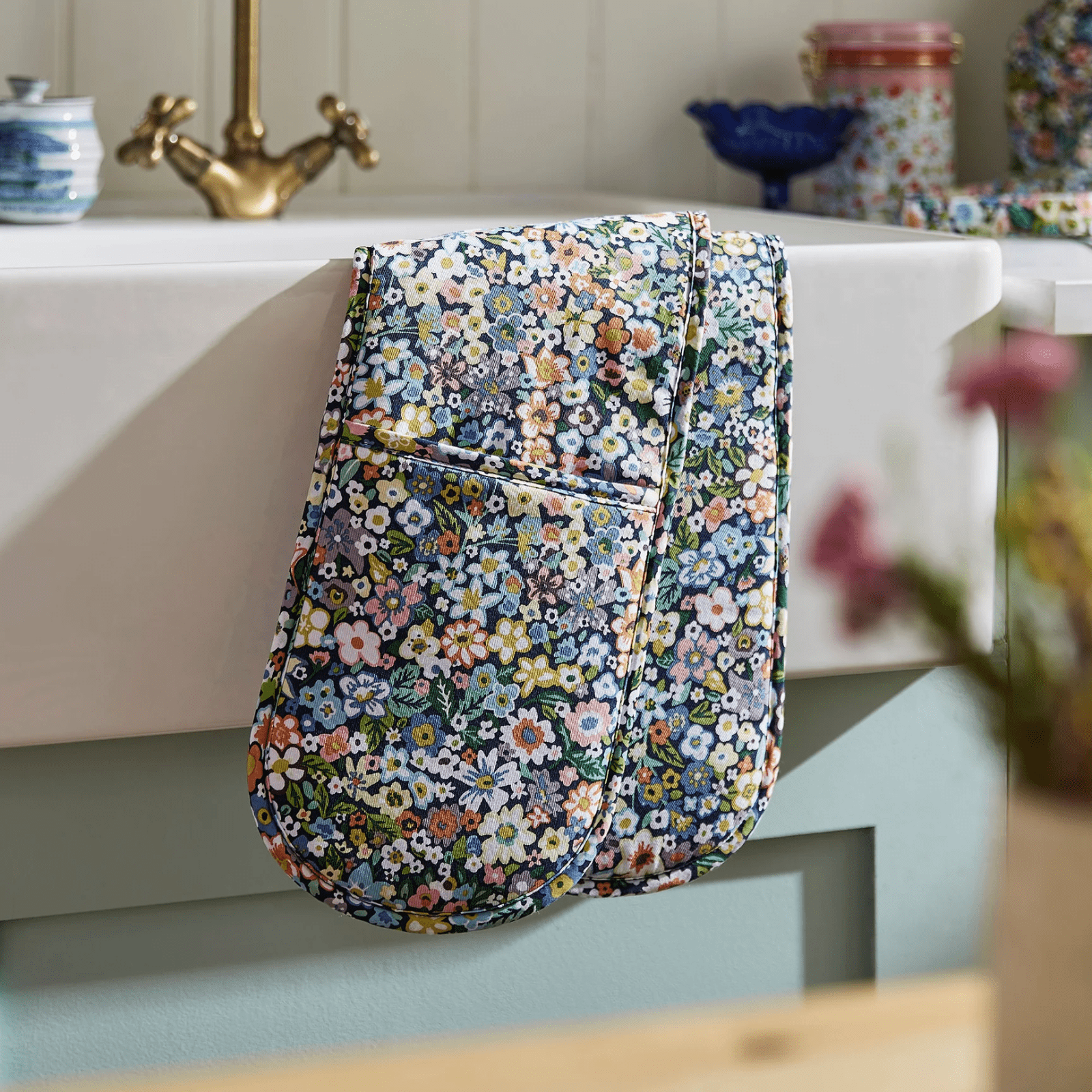 Ulster Weavers Double Oven Glove Confetti Floral