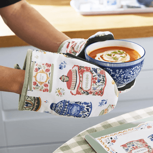 Ulster Weavers Microwave Mitts Tea Tins