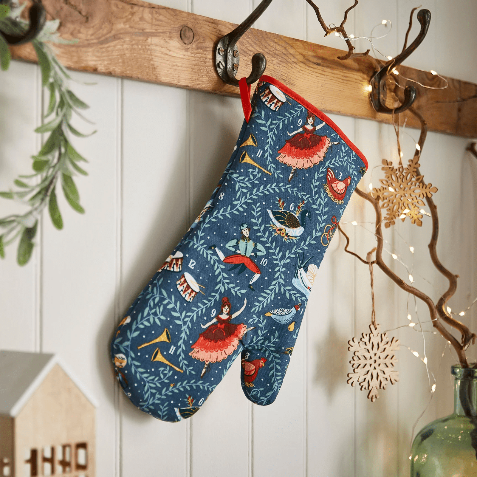 Ulster Weavers Oven Glove 12 Days of Christmas