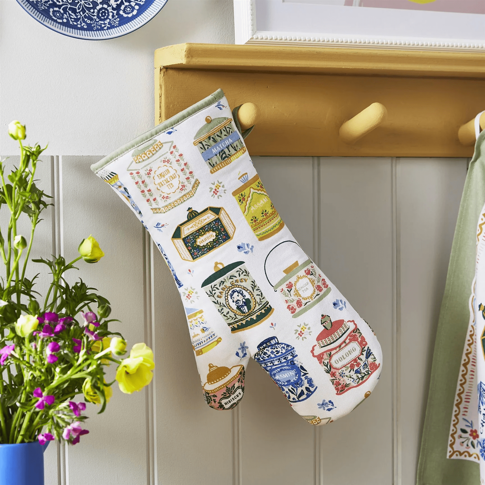 Ulster Weavers Oven Glove Tea Tins