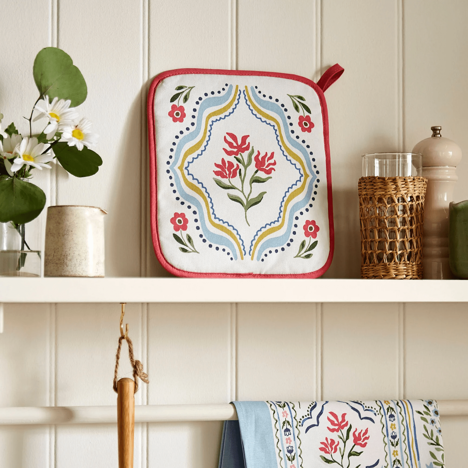 Ulster Weavers Pot Mitt Boho Floral