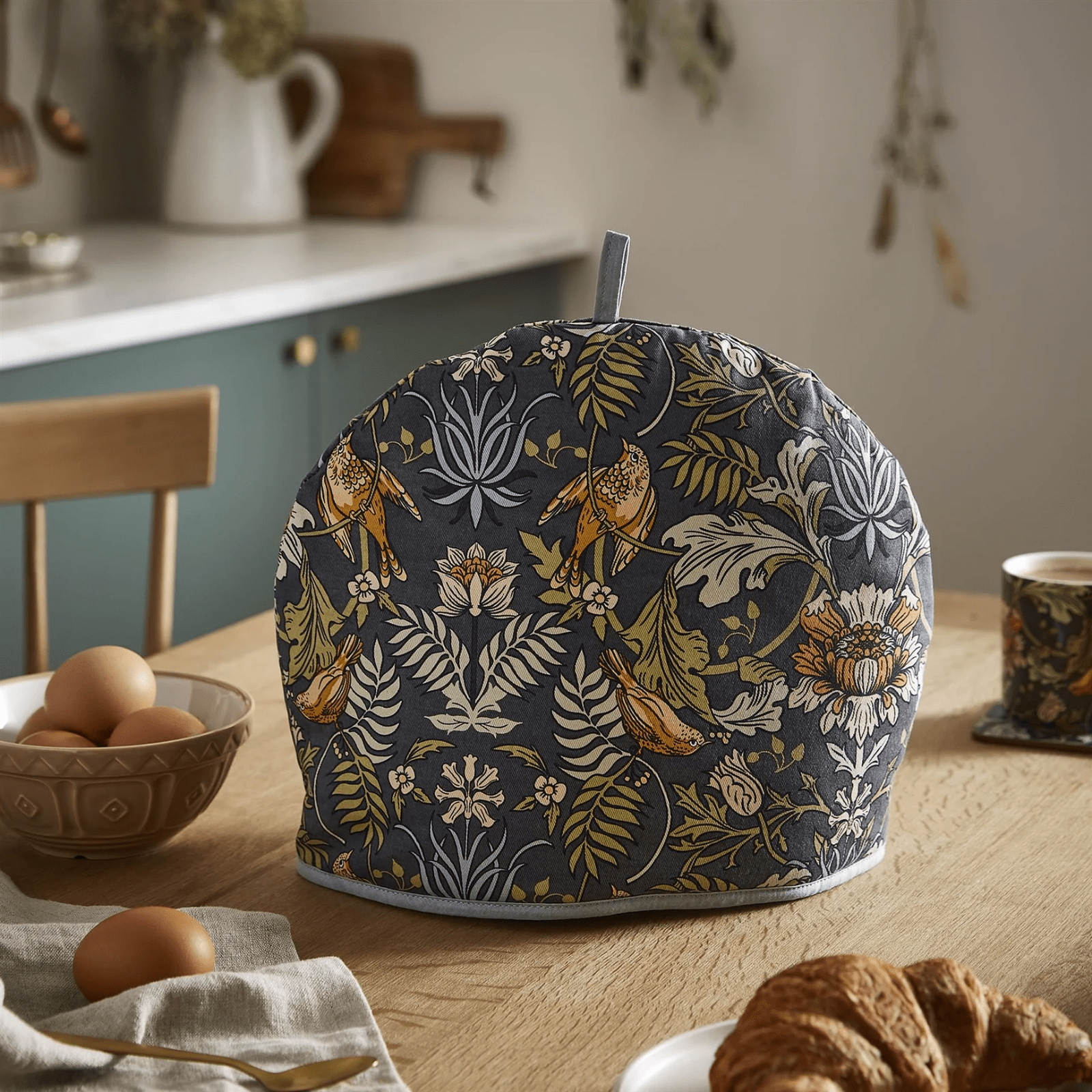 Ulster Weavers Tea Cosy Finch & Flower