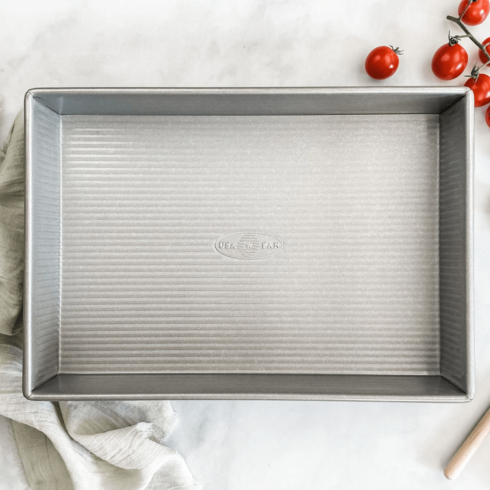 USA PAN Non-Stick Rectangular Cake Pan 33cm x 23cm