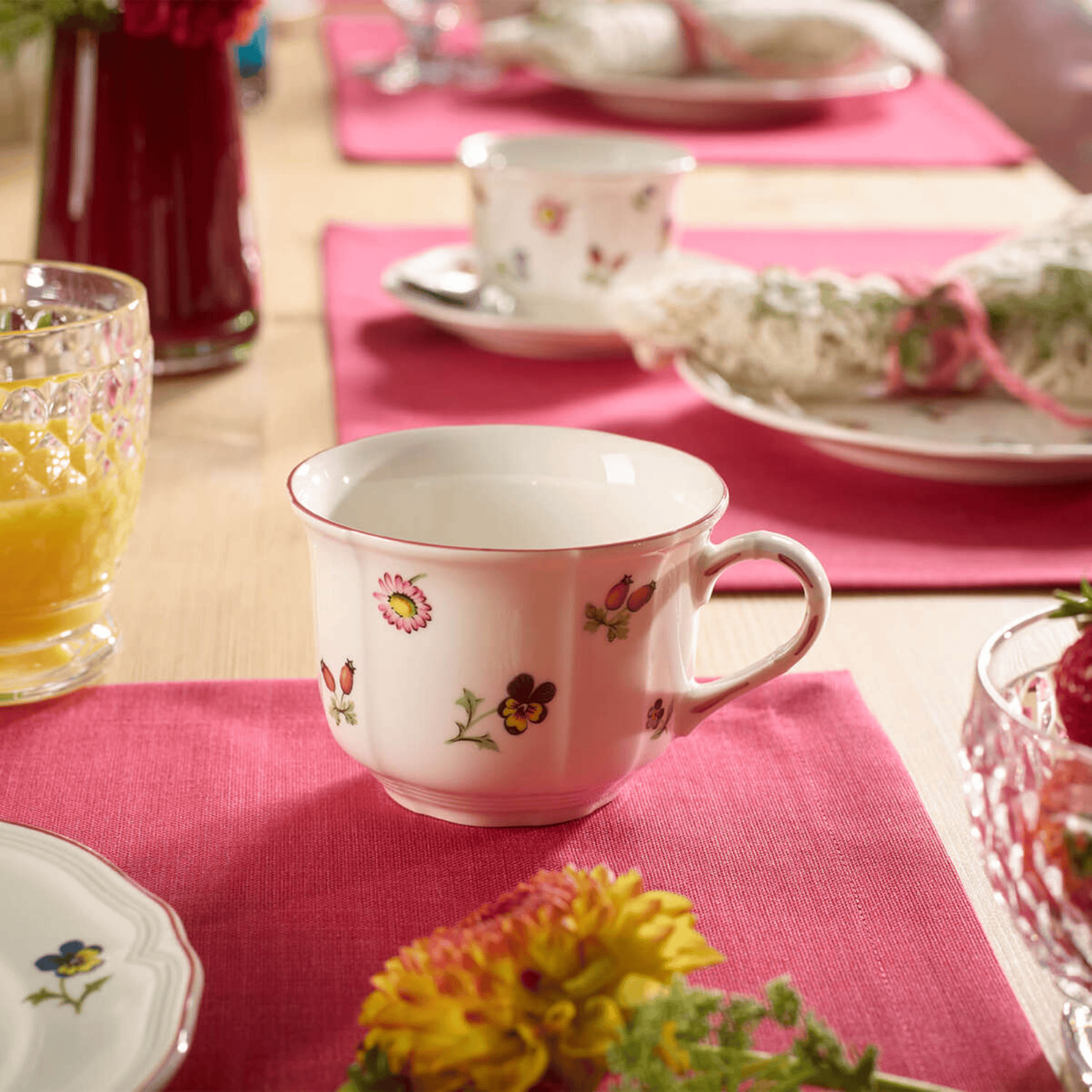 Villeroy & Boch Petite Fleur Breakfast Cup