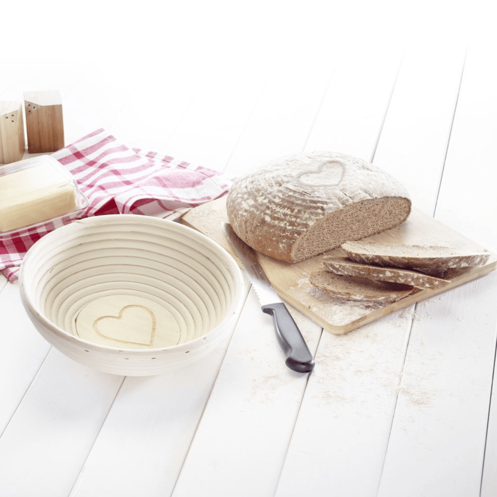 Westmark Bread Proving Basket Round with Heart & Cover