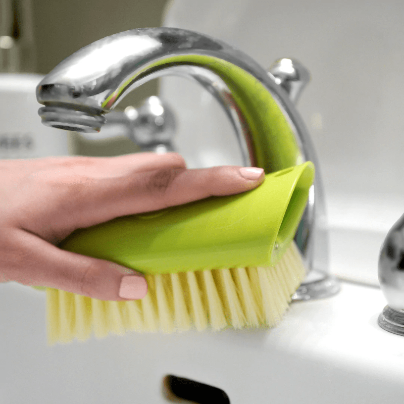 Full Circle Lean & Mean Scrub Brush