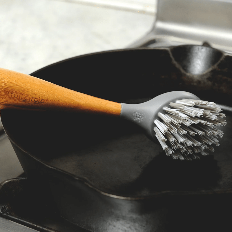 Full Circle Tenacious C Cast Iron Brush & Scraper