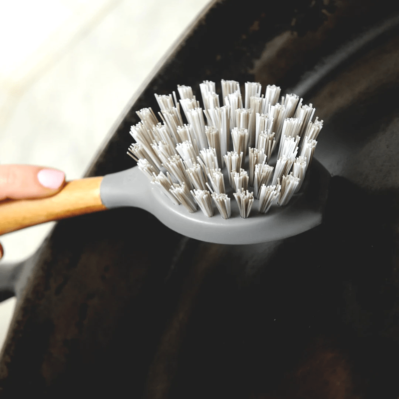 Full Circle Tenacious C Cast Iron Brush & Scraper