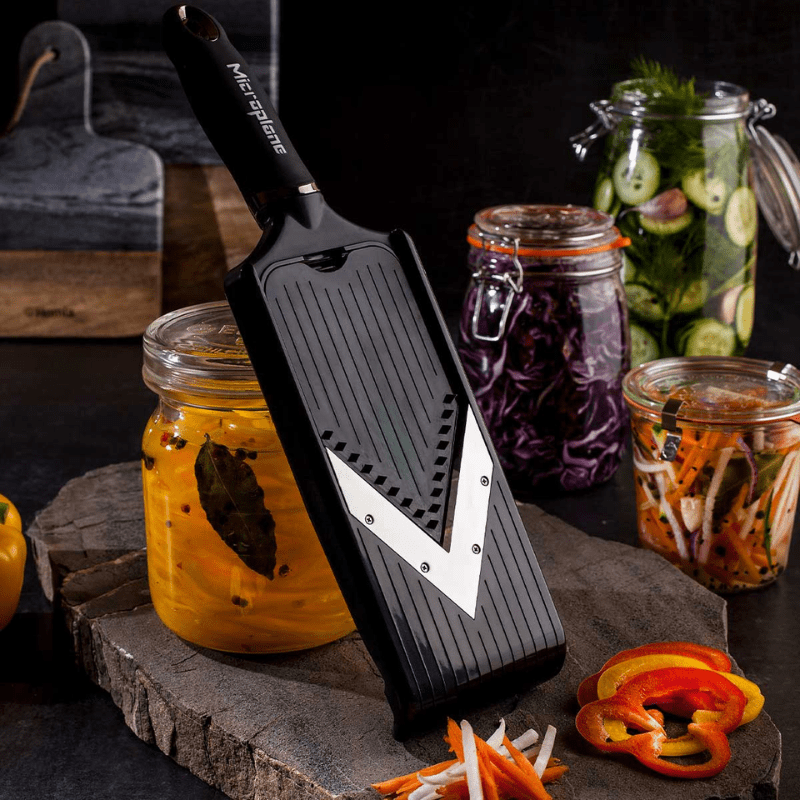 Microplane Adjustable V-Slicer with Julienne Blade