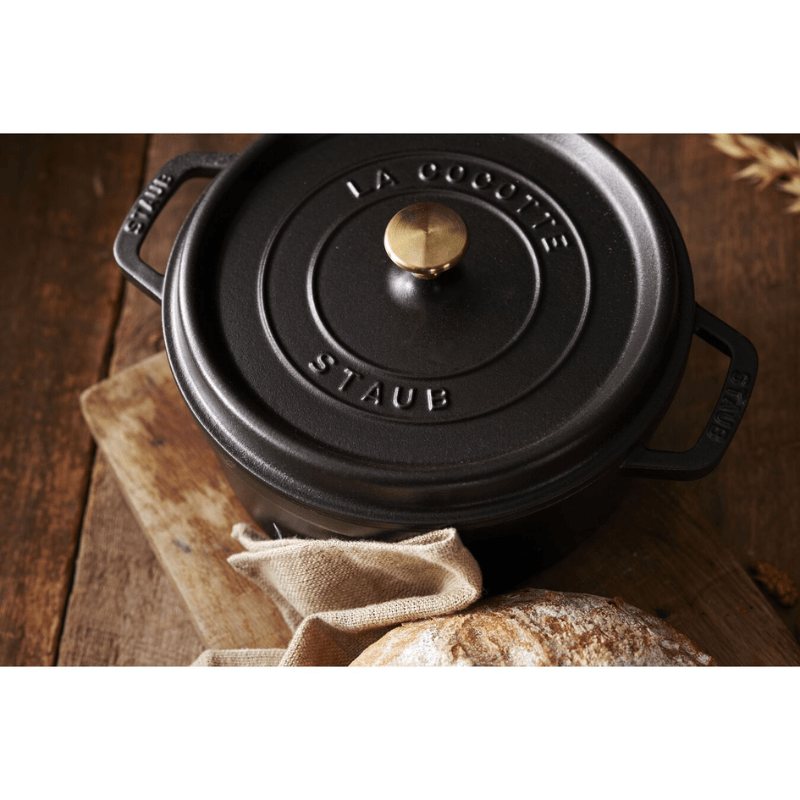 Staub Round Cocotte 24cm Black